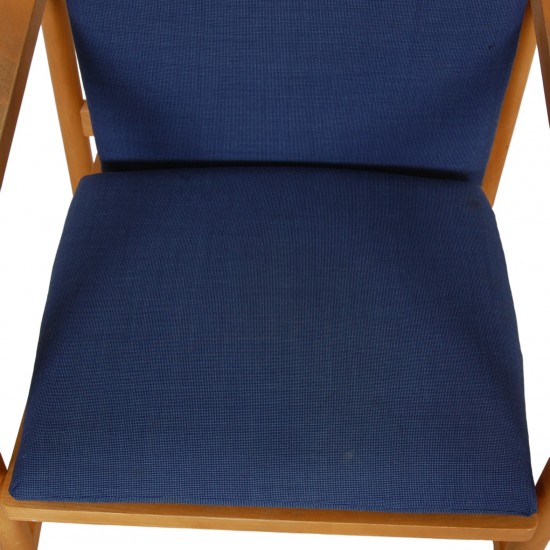 Hans Wegner lænestol i blåt stof