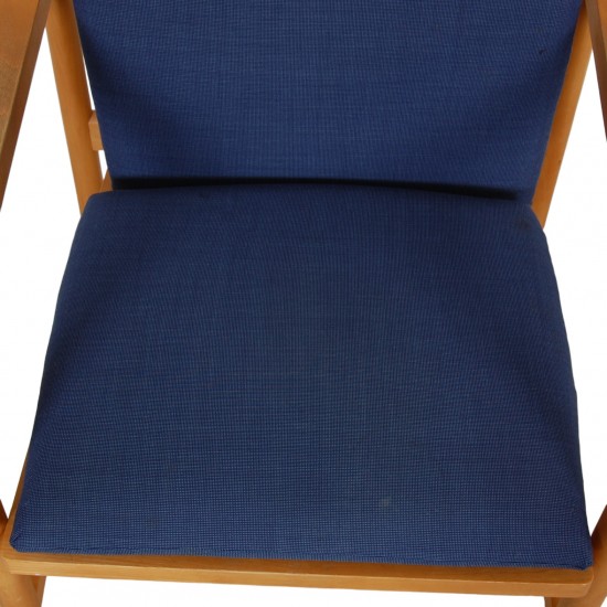 Hans Wegner lounge chair in blue fabric