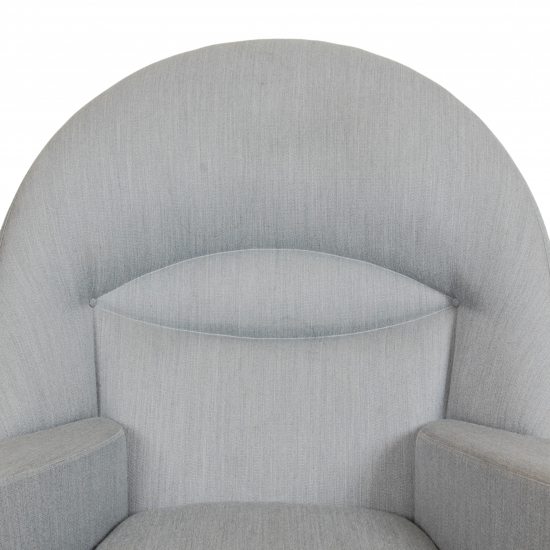 Hans Wegner Oculus chair in grey fabric