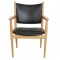 Hans Wegner PP-513 lænestol af eg og sort læder