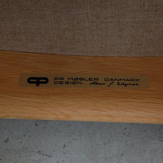 Hans Wegner PP-513 armchair of oak and black leather