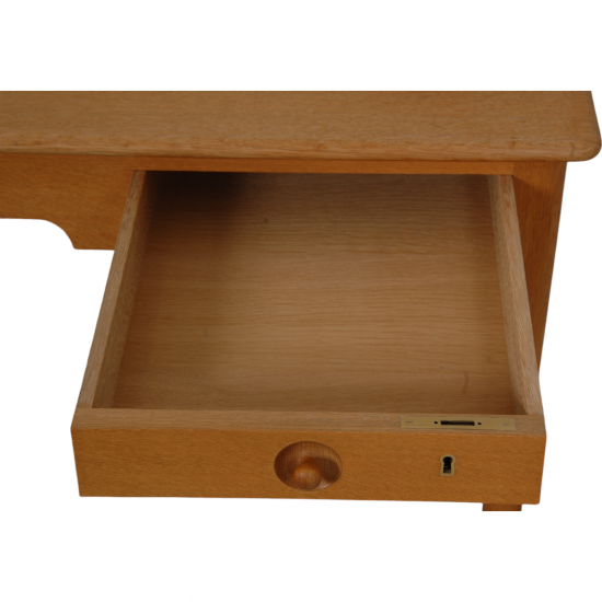 Hans Wegner skrivebord i eg