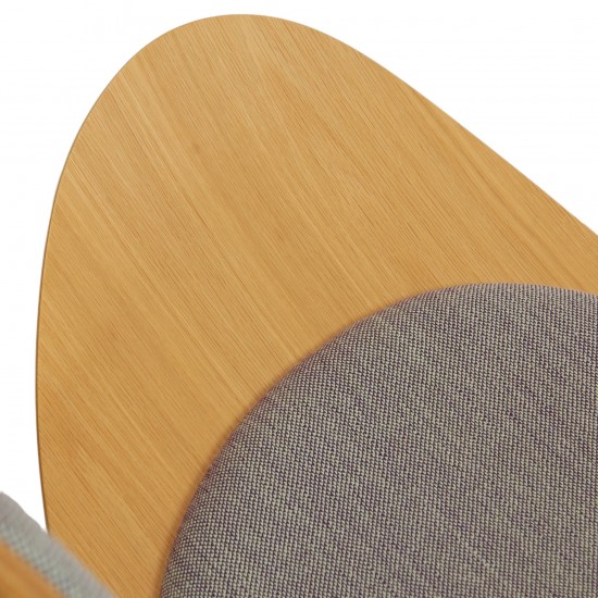 Hans Wegner Shell chair in oiled oak and grey fabric
