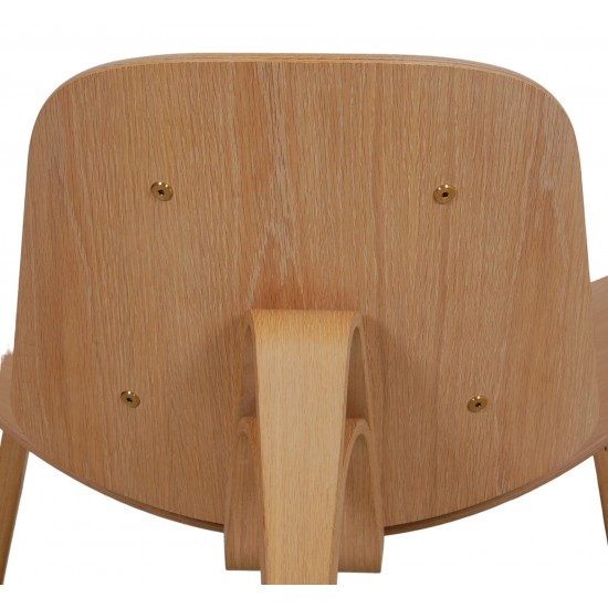 Hans Wegner Shell chair of oak and brown leather