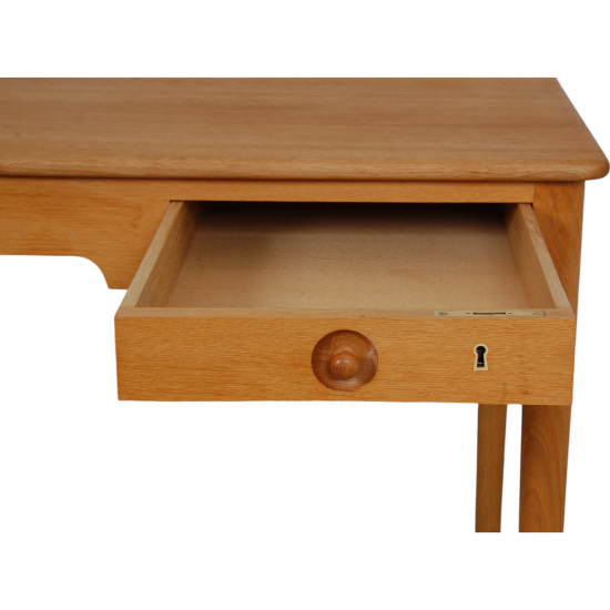 Hans Wegner skrivebord i eg