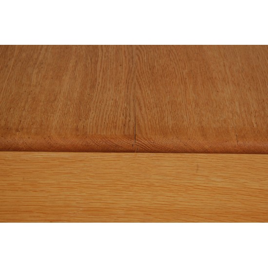 Hans Wegner skrivebord i eg