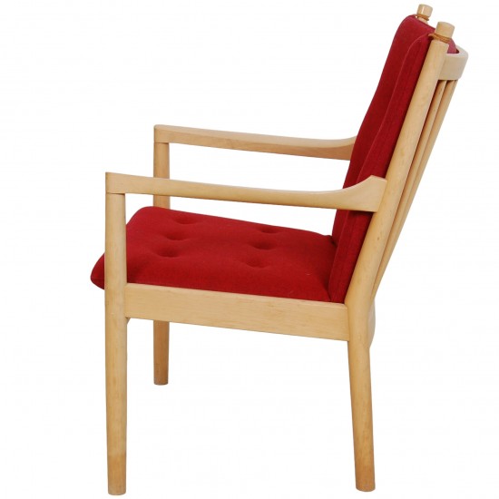 Hans Wegner 1788 lænestol i rødt stof