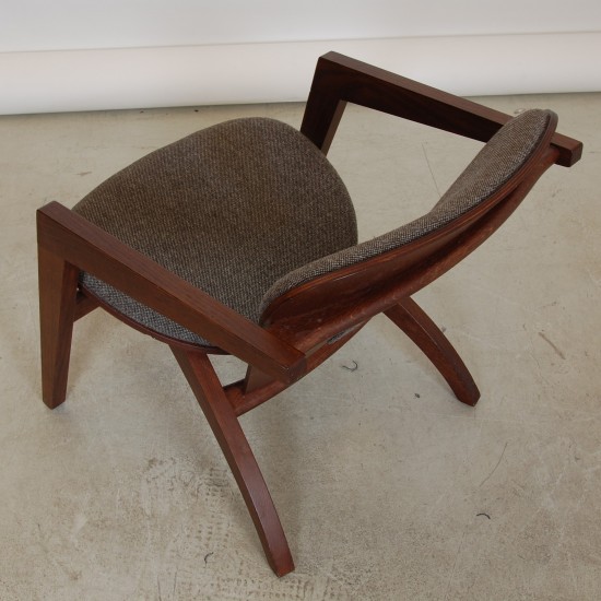 Hans Wegner Butterfly chair in smoked oak and grey Hallingdal fabric