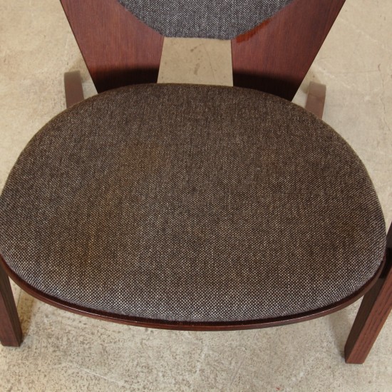 Hans Wegner Butterfly chair in smoked oak and grey Hallingdal fabric