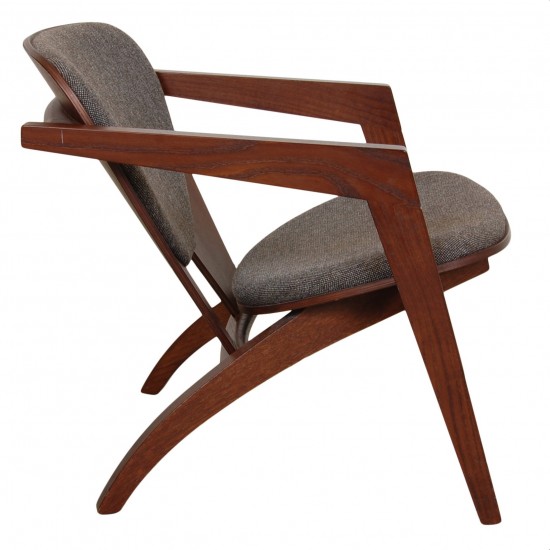 Hans Wegner Butterfly chair in smoked oak and grey Hallingdal fabric