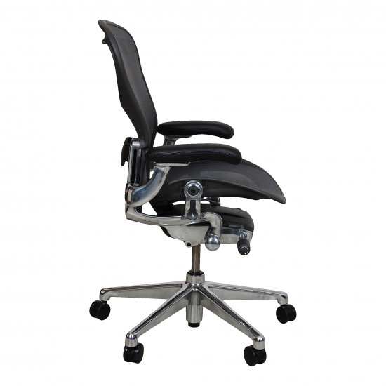 Herman Miller New Aeron Office Chair black size B