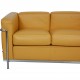 Le Corbusier LC2 3-personers sofa i karrygult læder