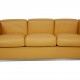 Le Corbusier LC2 3-personers sofa i karrygult læder