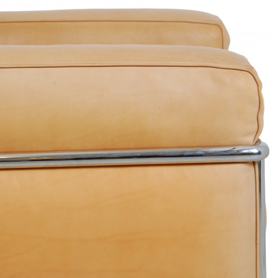 Le Corbusier LC2 chair in natural leather