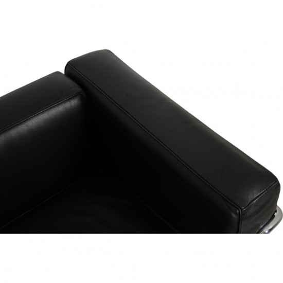Le Corbusier LC2 3.seater sofa in black leather