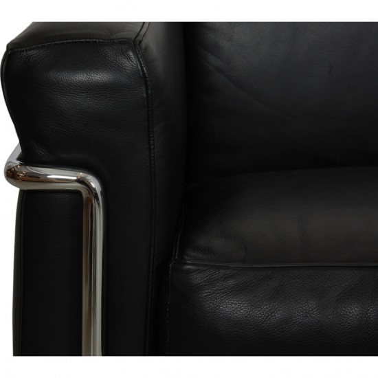 Le Corbusier LC2 3.seater sofa in black leather