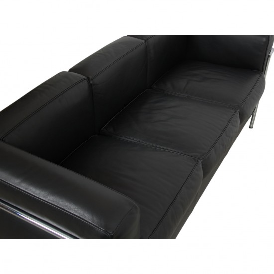 Le Corbusier LC2 3.seater sofa in black leather