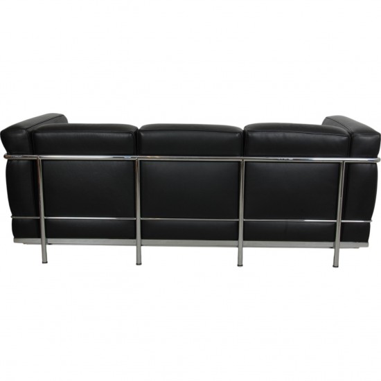 Le Corbusier LC2 3.seater sofa in black leather