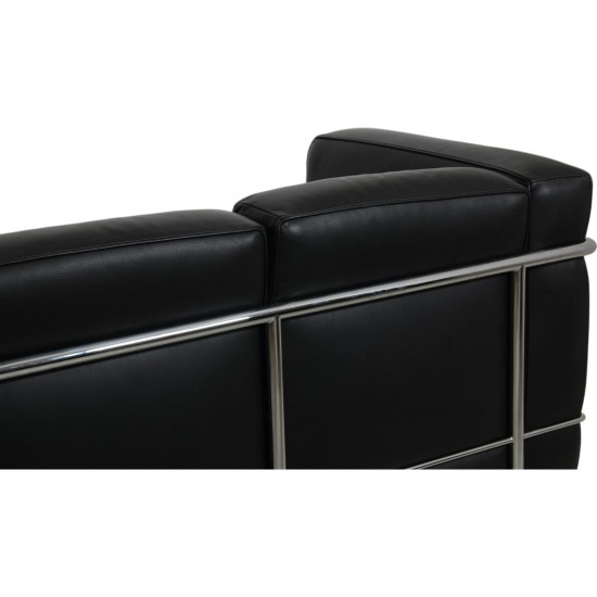 Le Corbusier LC2 3.seater sofa in black leather