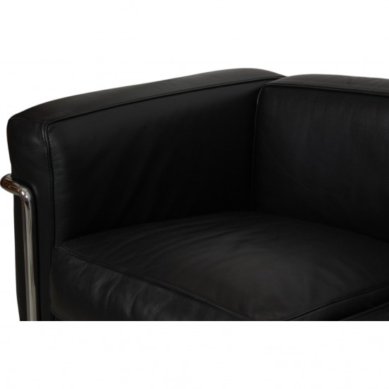 Le Corbusier LC2 3.seater sofa in black leather