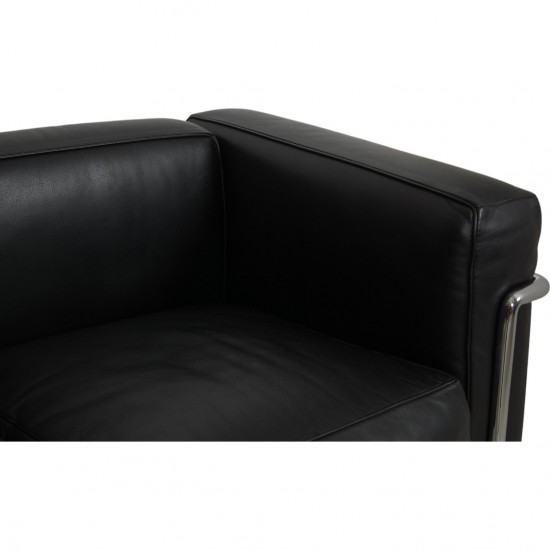 Le Corbusier LC2 3.seater sofa in black leather