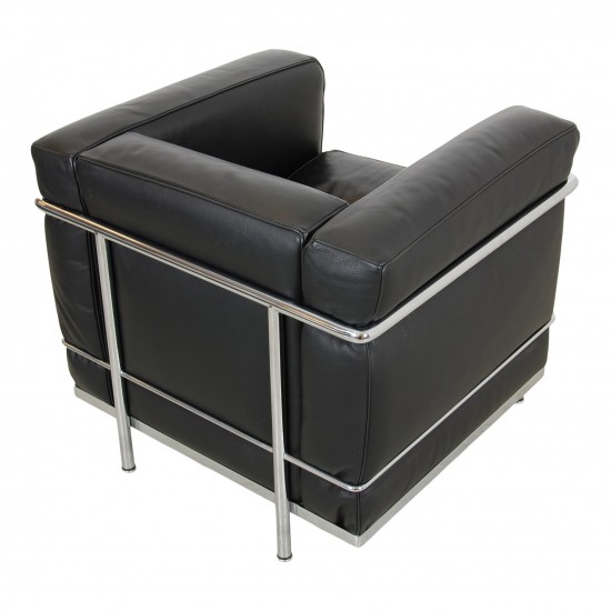 Le Corbusier LC2 armchair in black leather