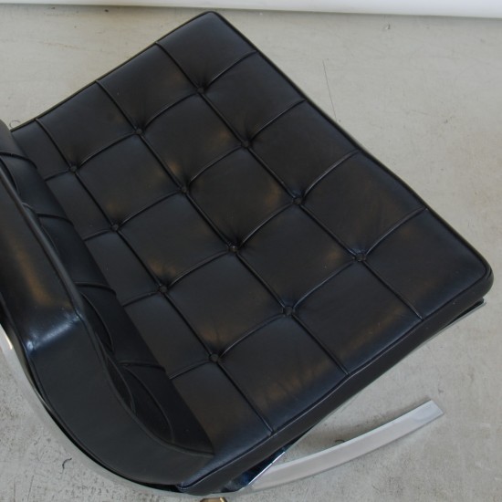 Mies Van der Rohe Barcelona lounge chair in black leather