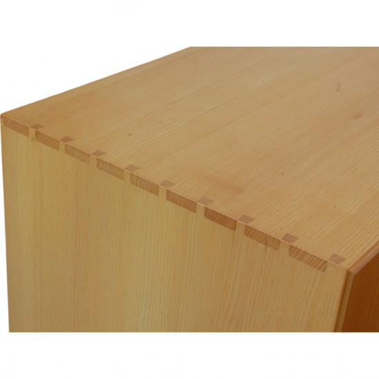 Mogens Koch dyb reol af elm