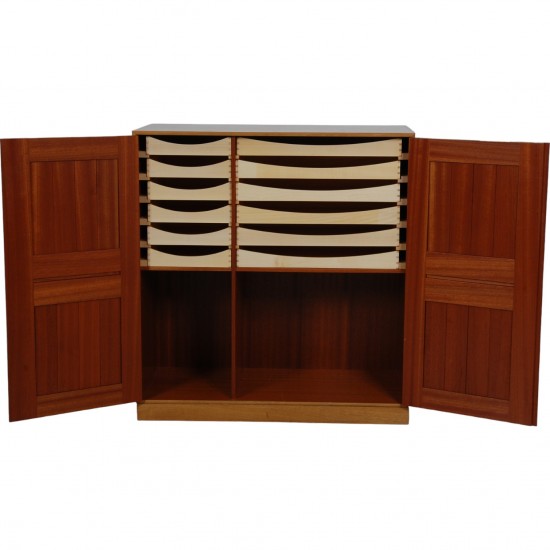 Mogens Koch Cabinet with drawers in mahogany