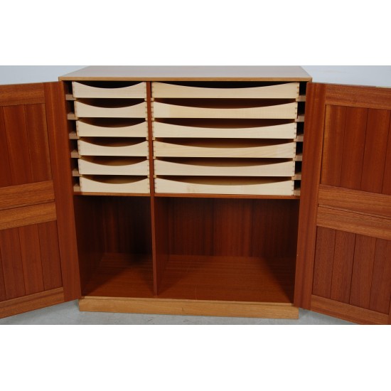 Mogens Koch Cabinet with drawers in mahogany