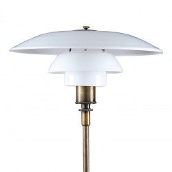 Poul Henningsen 4/3 Bordlampe i bruneret messing fra 30'erne Poul Henningsen 4/3 Bordlampe i bruneret messing fra 30'erne