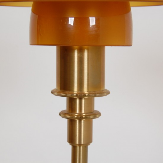 Poul Henningsen PH 3/2 table lamp amber