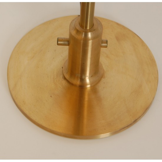 Poul Henningsen PH 3/2 table lamp amber