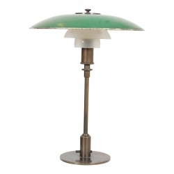 Poul Henningsen 3,5/2 Bordlampe med stel af bruneret messing Poul Henningsen 3,5/2 Bordlampe med stel af bruneret messing