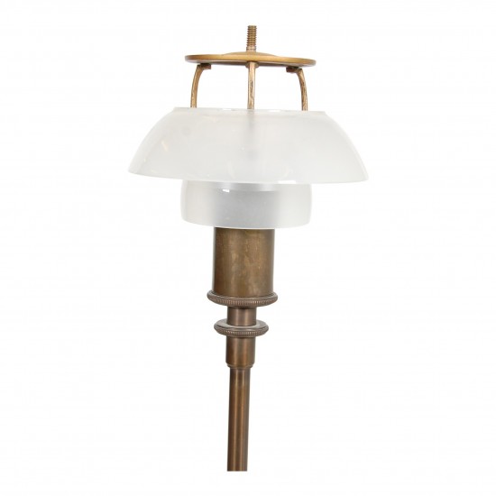 Poul Henningsen 3.5/2 Table lamp with bronzed brass frame