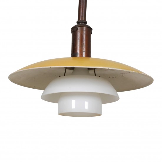 Poul Henningsen pendel lampe i gul og hvid farve Poul Henningsen pendel lampe i gul og hvid farve