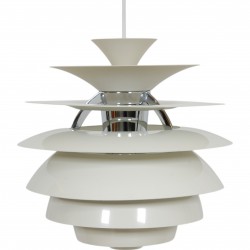 Poul Henningsen Snowball lamp