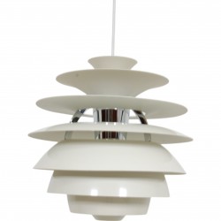Poul Henningsen Snowball lamp