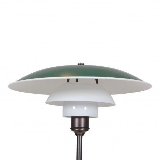 Poul Henningsen New PH-3,5/2,5 Brass table lamp with a green top shade Ø: 35