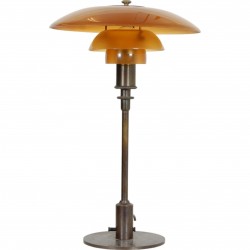 Poul Henningsen PH3/2 tablelamp with amber glass shades