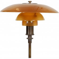 Poul Henningsen PH3/2 tablelamp with amber glass shades