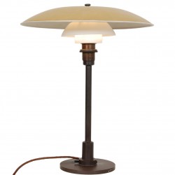 Poul Henningsen 4½ / 2½ bordlampe med gul skærm