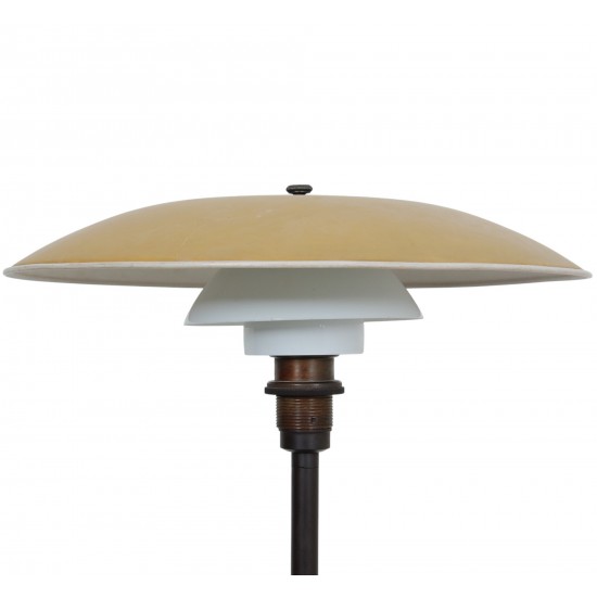 Poul Henningsen 4½ / 2½ bordlampe med gul skærm