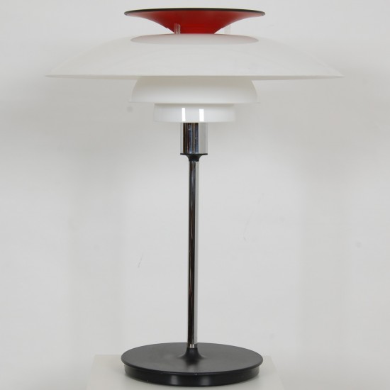 Poul Henningsen PH-80 table lamp