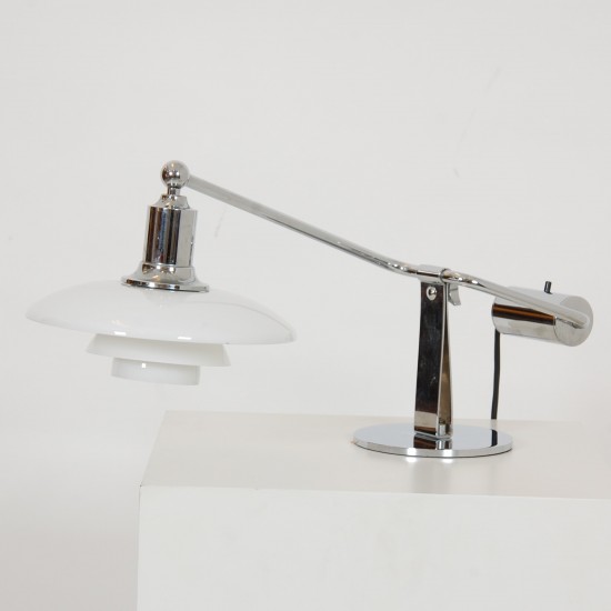 Poul Henningsen 2/1 Piano table lamp 