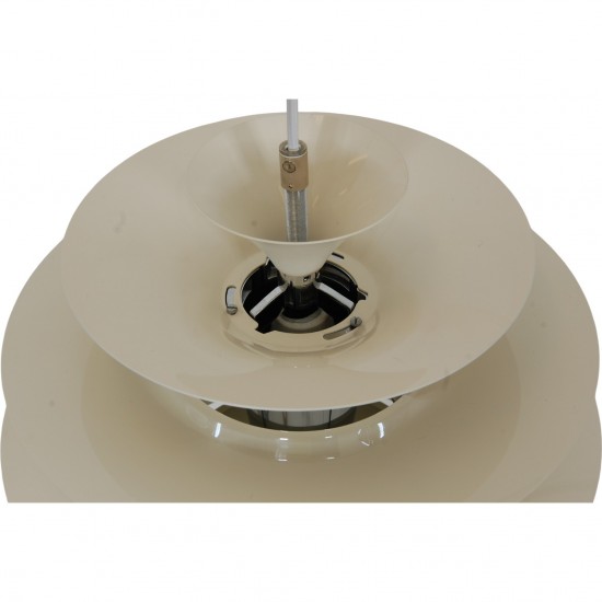 Poul Henningsen white Snowball lamp