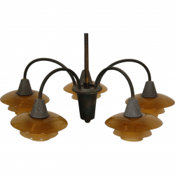 Poul Henningsen Bombardements krone af bruneret messing og rav farvet glas