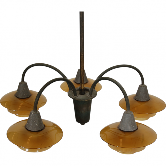 Poul Henningsen Bombardements krone af bruneret messing og rav farvet glas