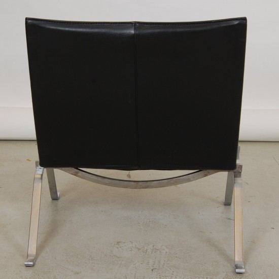 Poul Kjærholm PK-22 lounge chair in patinated black leather