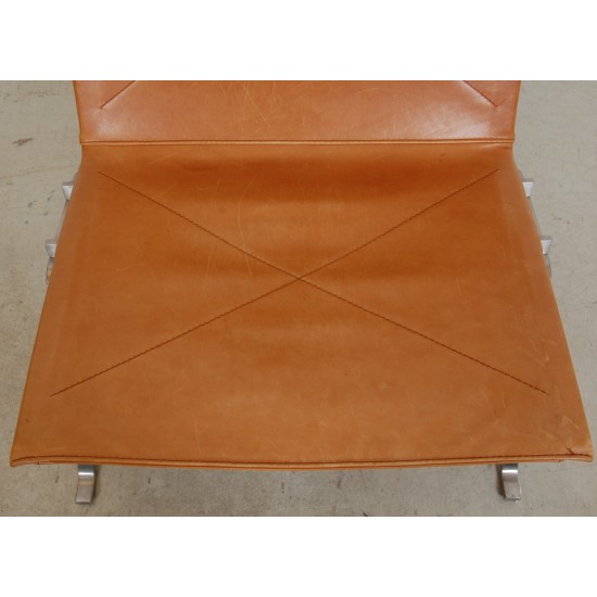 Poul Kjærholm PK-22 lounge chair in patinated elegance leather